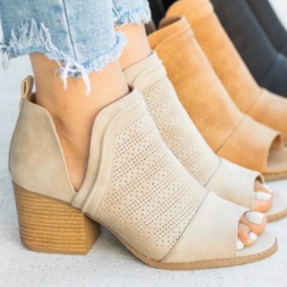 Qupid Shoes - Super cute booties